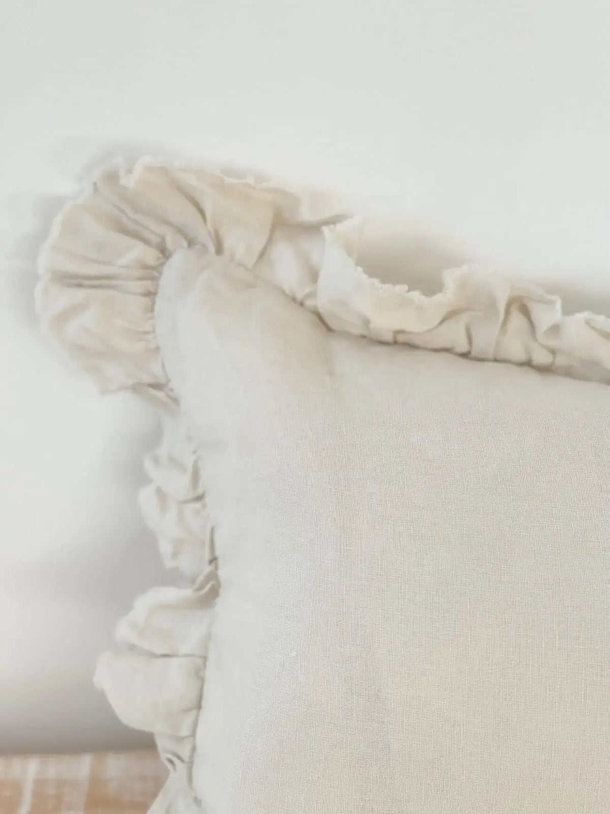 Hallie Ruffled Linen Cushion Cover – Cream