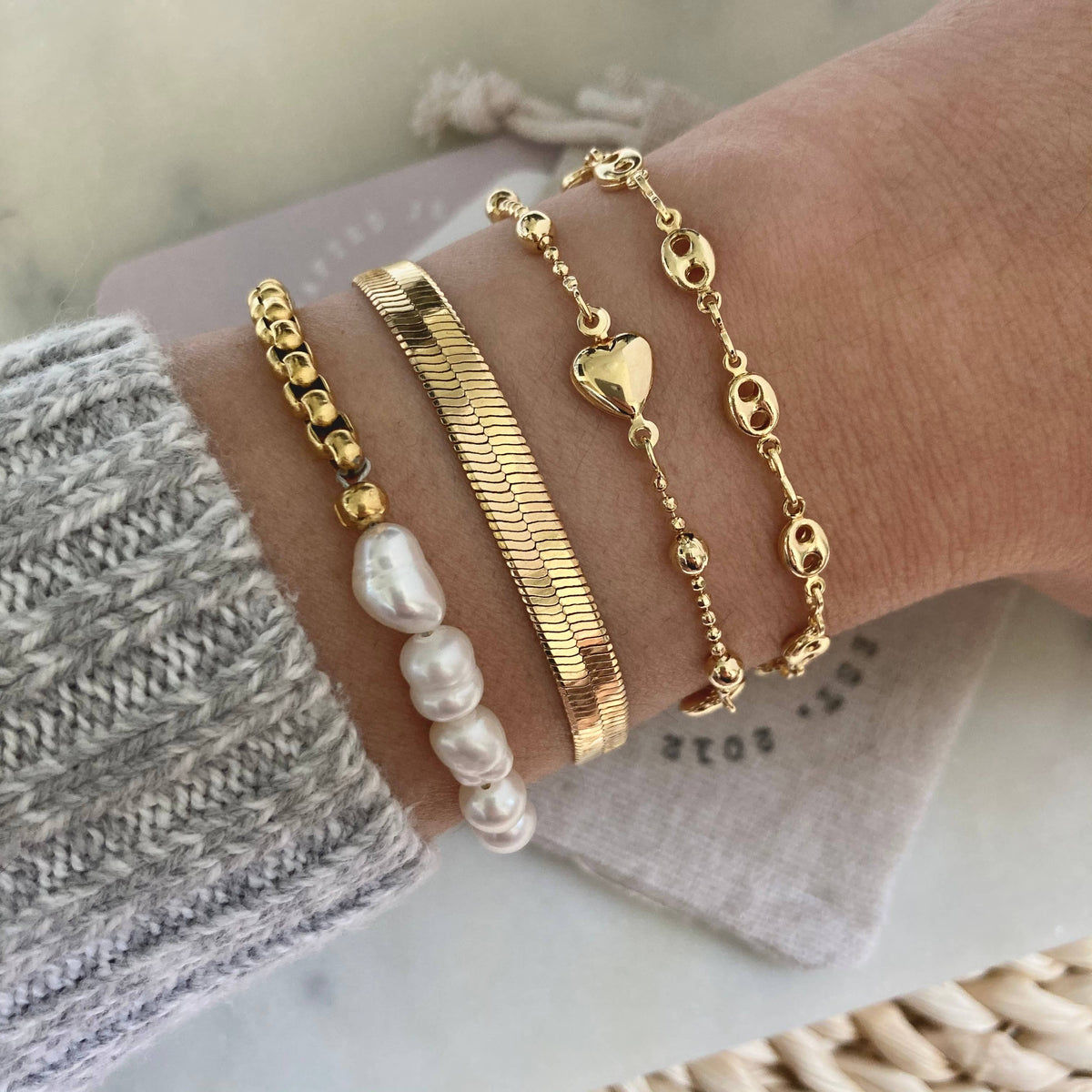 Pearls Bracelet Gold Plated Box Chain Adjustable