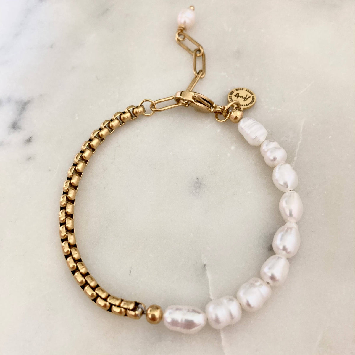 Pearls Bracelet Gold Plated Box Chain Adjustable